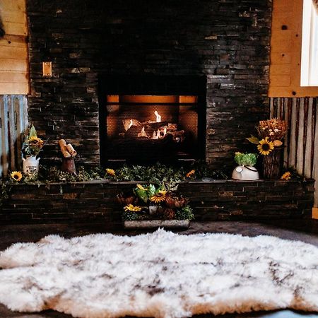 Big Horse Inn And Suites Lewistown Экстерьер фото