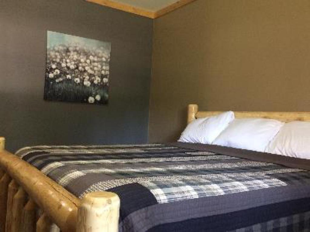 Big Horse Inn And Suites Lewistown Экстерьер фото