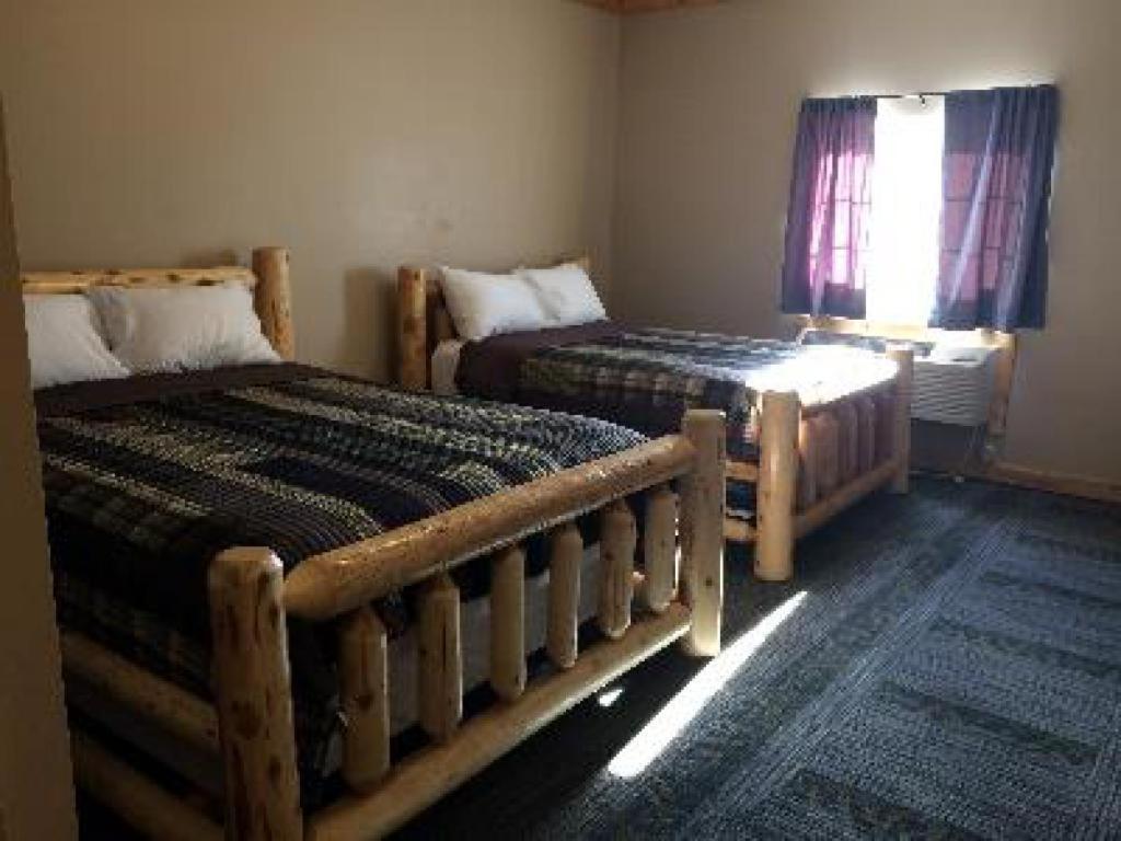 Big Horse Inn And Suites Lewistown Экстерьер фото